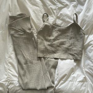 Strut This Yoga Pant and Sports Bra matching set in Medium